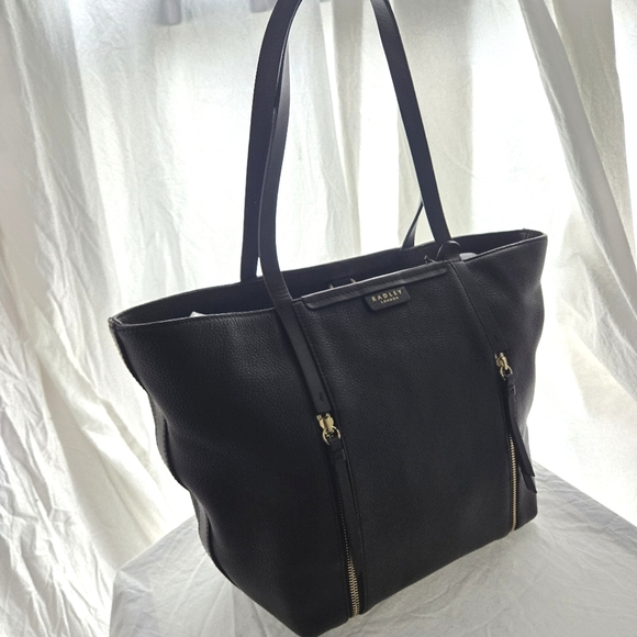 Gorgeous Radley London Tote EUC - Picture 15 of 16